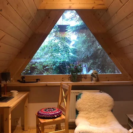 维拉米提亚旅馆 *