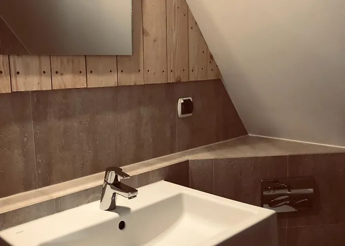 Mitia זקופאנה